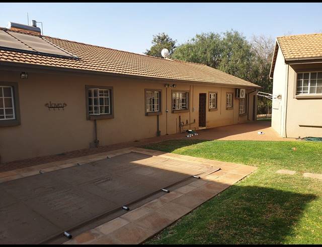 4 BEDROOM HOUSE SOLD IN FLORAUNA